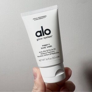 ALO glow system mega-c body wash